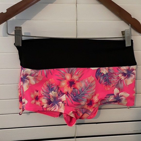 Victoria’s Secret PINK swim shorts, NWOT - Picture 4 of 4